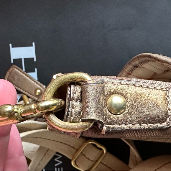 Coach Heritage Crossbody with Tattersall lining - Picture 14 of 16